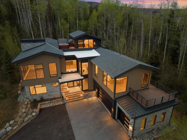 Home in Eagles Nest Golf Course Sub, Silverthorne — photo 3 Home in Eagles Nest Golf Course Sub, Silverthorne, CO — photo 3 (MLS S1068880)