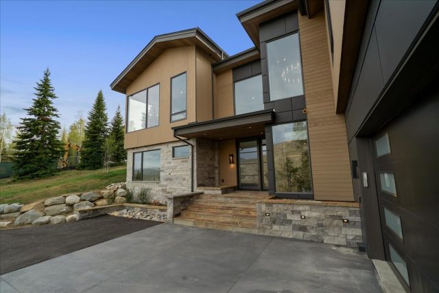 Home in Eagles Nest Golf Course Sub, Silverthorne — photo 5 Home in Eagles Nest Golf Course Sub, Silverthorne, CO — photo 5 (MLS S1068880)