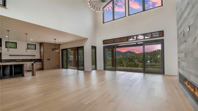 Home in Eagles Nest Golf Course Sub, Silverthorne — photo 5 Home in Eagles Nest Golf Course Sub, Silverthorne, CO — photo 5 (MLS S1069485)