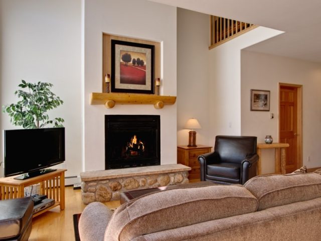 Townhome in Pines At 4 Oclock Sub, Breckenridge, CO — photo 1 (MLS S1000082)