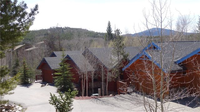 Duplex in Bakkers Downunder Tnhms, Silverthorne, CO — photo 1 (MLS S1000193)