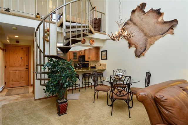 Condo in Atrium (chaperral Condo), Breckenridge, CO — photo 1 (MLS S1004026)