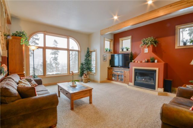 Townhome in Peregrine Ridge Sub, Silverthorne, CO — photo 1 (MLS S1004296)