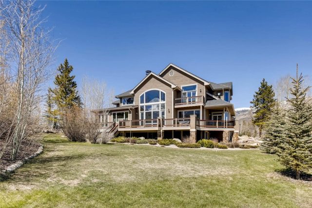 Home in Eagles Nest #5 Phase #1, Silverthorne, CO — photo 1 (MLS S1004623)