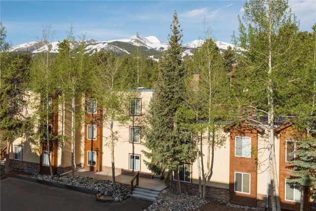Condo in Columbine Condo, Breckenridge, CO — photo 1 (MLS S1005350)