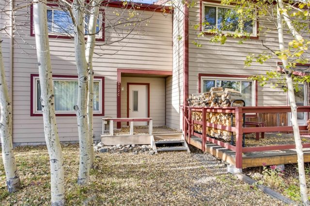 Timeshare in Aspen Leaf Townhouses, Frisco, CO — photo 1 (MLS S1006976)