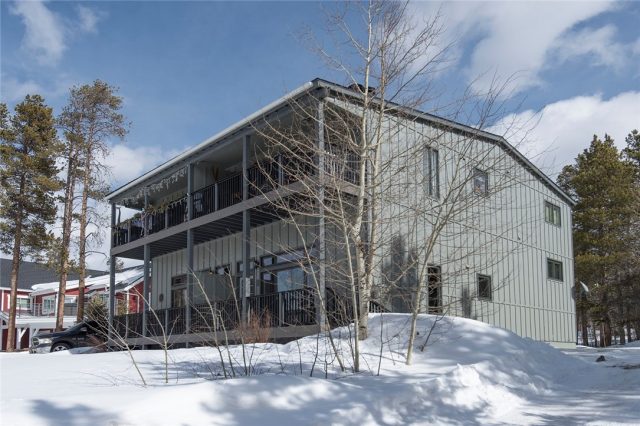 Condo in Quatre Vivant Condo, Breckenridge, CO — photo 1 (MLS S1007878)