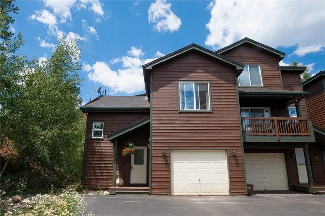 Townhome in Aspen Glen Townhomes, Silverthorne, CO — photo 1 (MLS S1010163)