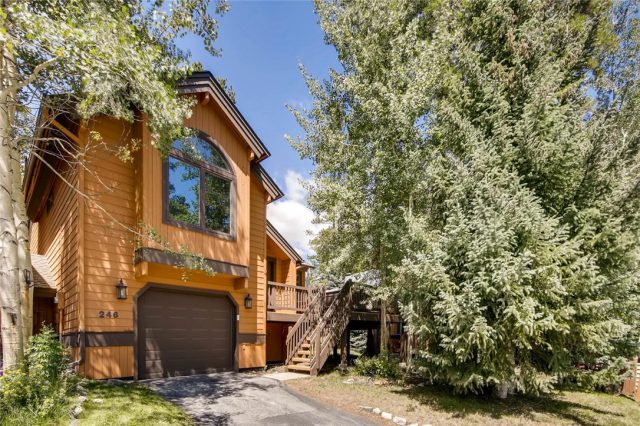 Townhome in Park Forest Estates, Breckenridge, CO — photo 1 (MLS S1010376)