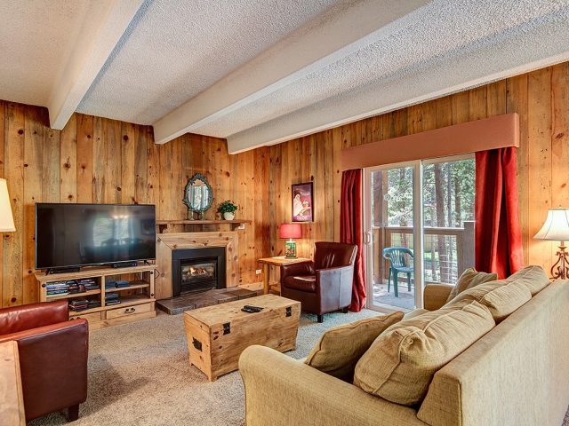 Condo in Columbine Condo, Breckenridge, CO — photo 1 (MLS S1013861)