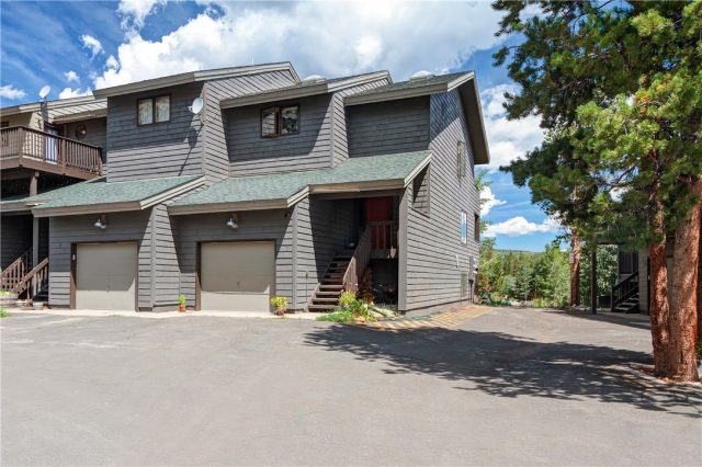Townhome in Royal Glen Condo, Frisco, CO — photo 1 (MLS S1014997)