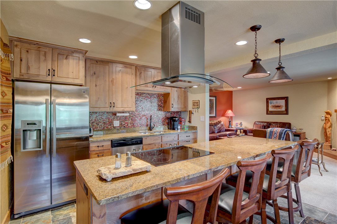 325 Four Oclock Road D-102, Breckenridge, CO — main photo