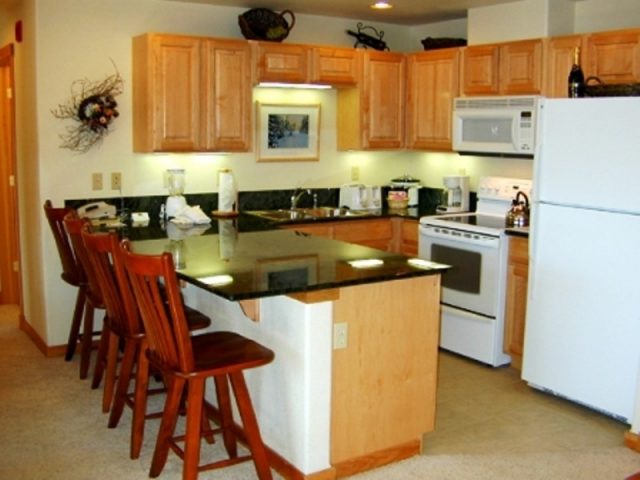 Timeshare in Grand Timber Lodge Condo, Breckenridge — photo 2 Timeshare in Grand Timber Lodge Condo, Breckenridge, CO — photo 2 (MLS S1026107)