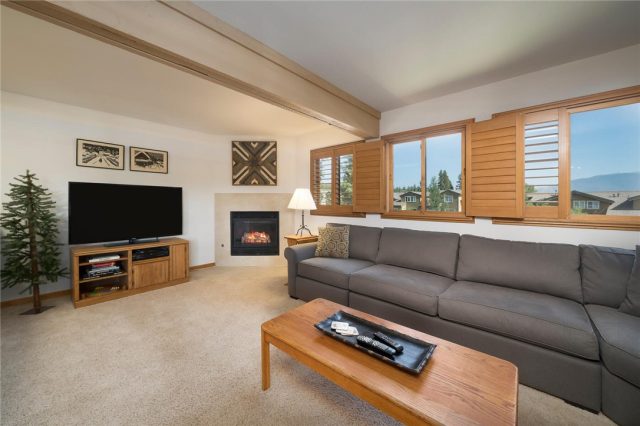 Condo in Deck Gore Range Condo, Silverthorne, CO — photo 1 (MLS S1029329)