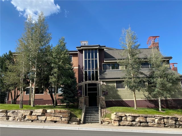 Condo in Ski Hill Condo, Breckenridge, CO — photo 1 (MLS S1030601)