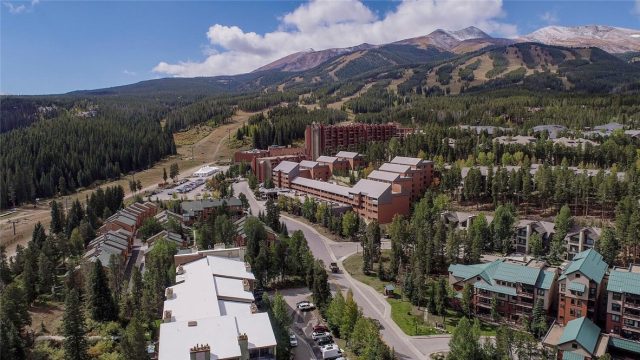 Condo in Trails End Condo, Breckenridge, CO — photo 1 (MLS S1031120)