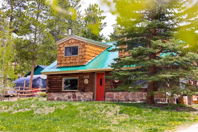 Home in Ptarmigan Trail Estates Sub 2, Silverthorne, CO — photo 1 (MLS S1037136)