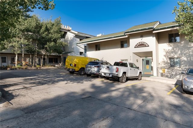 370 E La Bonte Street 202, Dillon, CO — main photo