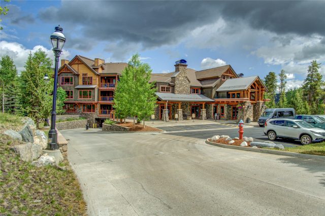 Condo in Bluesky Breckenridge Condo, Breckenridge, CO — photo 1 (MLS S1039568)