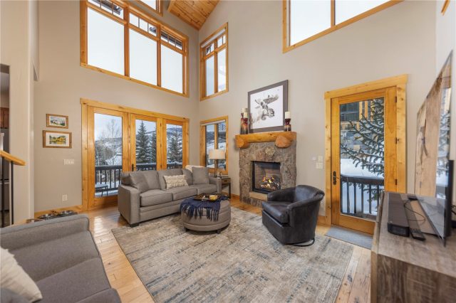 337 Kestrel Lane, Silverthorne, CO — main photo