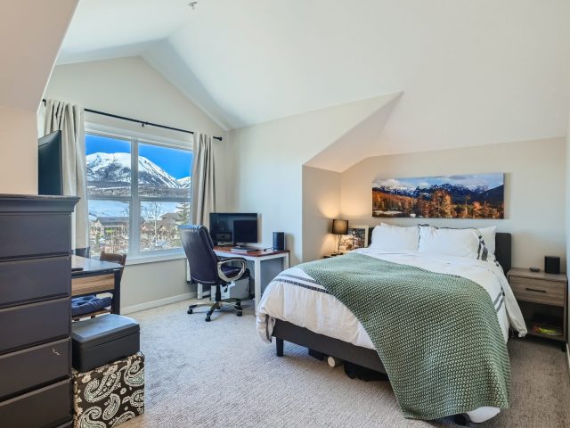 Condo in Alpine Ridge Condominiums, Dillon, CO — photo 1 (MLS S1040406)