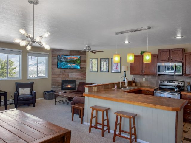 Condo in Deck Gore Range Condo, Wildernest, CO — photo 1 (MLS S1040579)