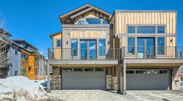 Townhome in Middle Of 5th Residences, Frisco, CO — photo 1 (MLS S1044515)