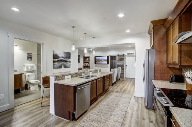 Condo in Ten Mile Suites Condo, Breckenridge, CO — photo 1 (MLS S1044528)