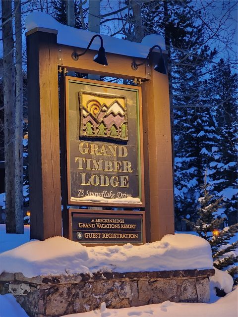 Timeshare in Grand Timber Lodge Condo, Breckenridge — photo 2 Timeshare in Grand Timber Lodge Condo, Breckenridge, CO — photo 2 (MLS S1046469)