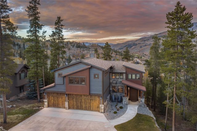 364 Black Hawk Circle, Silverthorne, CO — main photo