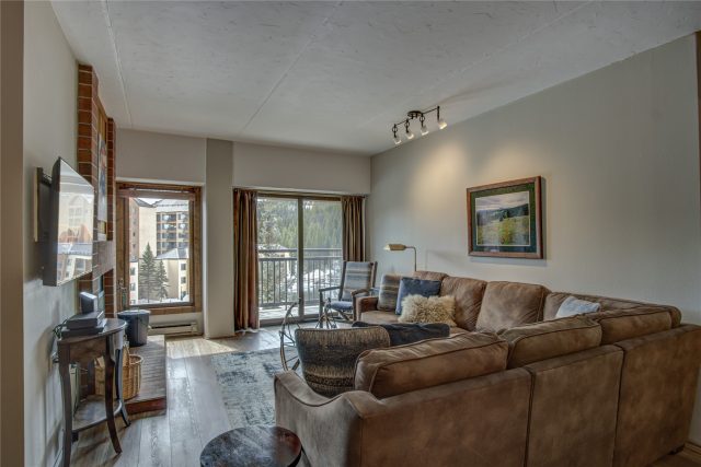 Condo in Village At Breckenridge Condo, Breckenridge, CO — photo 1 (MLS S1048447)