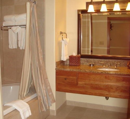 500 Village Rd 313 photo 16