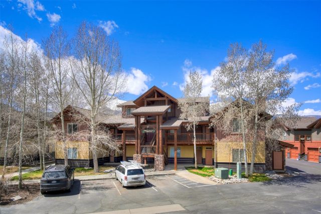 850 Blue River Parkway E2, Silverthorne, CO — main photo