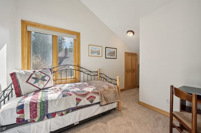 53 Mariposa Place photo 27