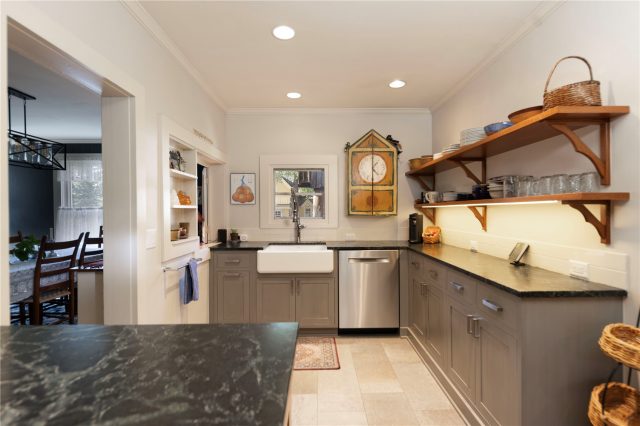 102 S High Street photo 10
