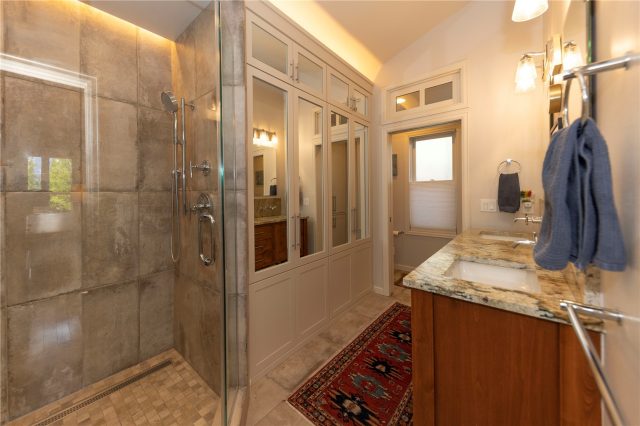 102 S High Street photo 23