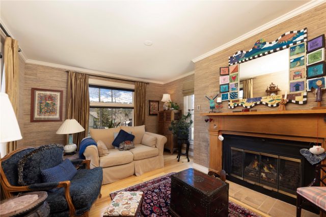 102 S High Street photo 24