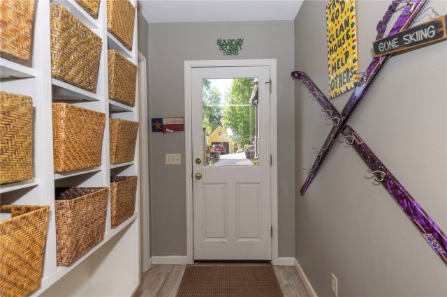 102 S High Street photo 33