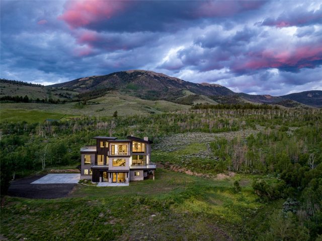 Home in Elk Run Sub, Silverthorne, CO — photo 1 (MLS S1051618)