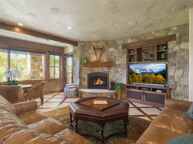 330 High Park Court photo 20