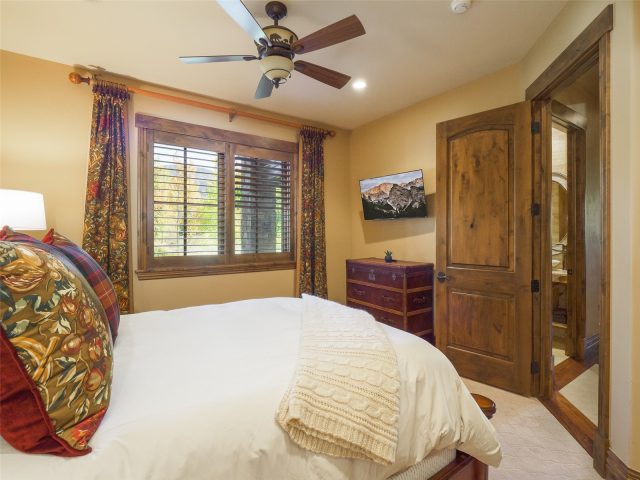330 High Park Court photo 25