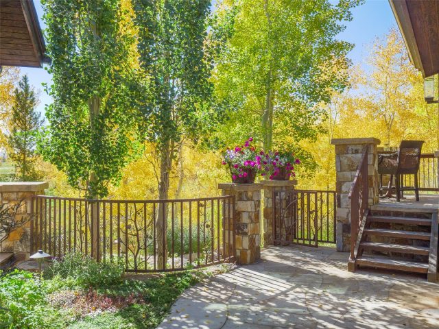 330 High Park Court photo 43