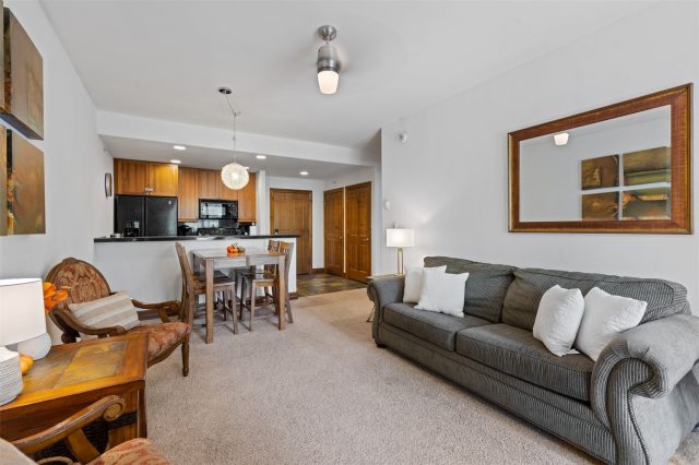 34 Highfield Trail 203 photo 13