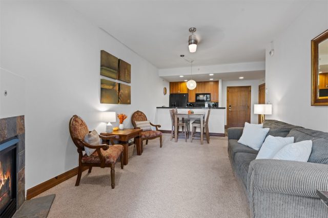 34 Highfield Trail 203 photo 15
