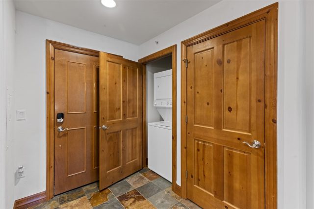 34 Highfield Trail 203 photo 22