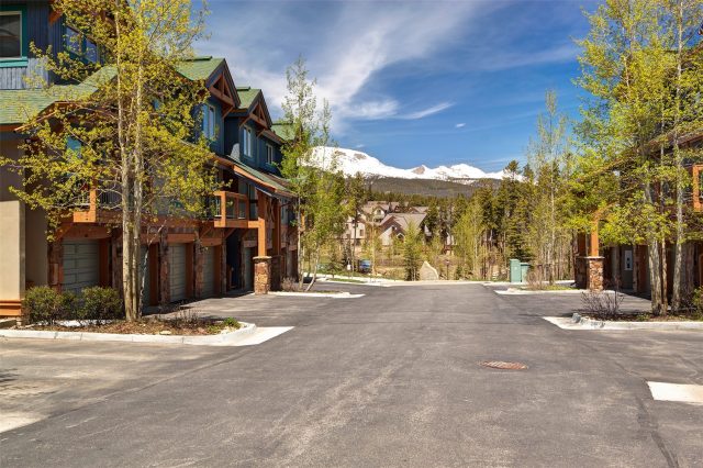 Condo in Los Pinos, Breckenridge, CO — photo 1 (MLS S1053205)