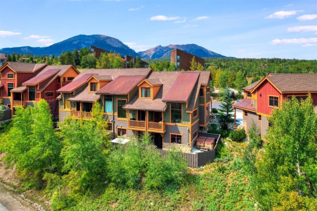 Townhome in Rolling Ridge Twnhms, Silverthorne, CO — photo 1 (MLS S1053366)