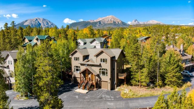 Duplex in Peregrine Ridge Sub, Silverthorne, CO — photo 1 (MLS S1053639)