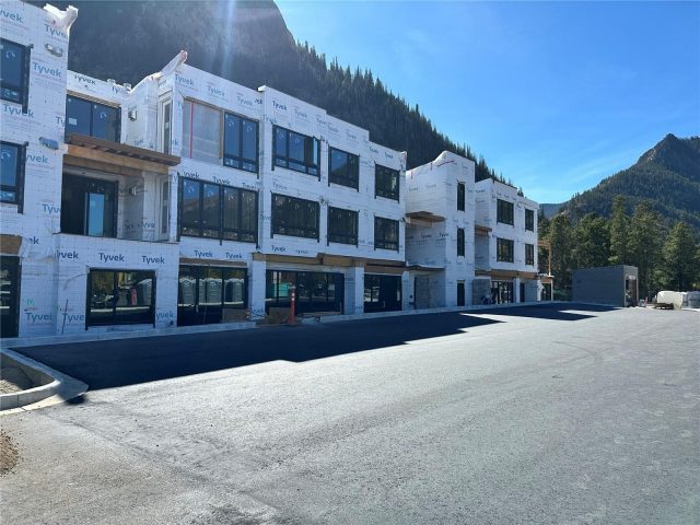 80 W. Main Street 201 photo 16