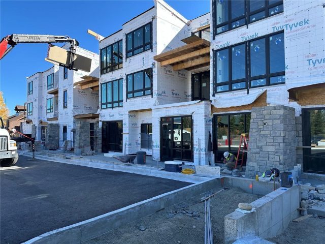 80 W. Main Street 201 photo 17